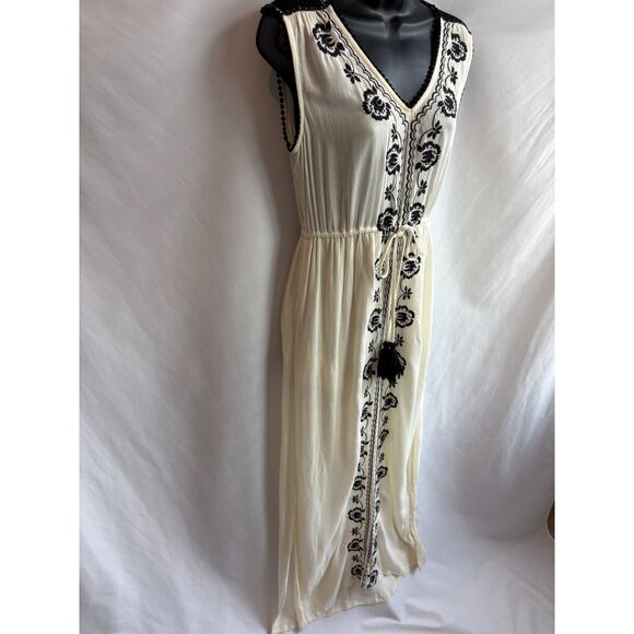 Knox Rose Cream Maxi Dress Size S Embroidered Ethnic Boho Bohemian Feminine - Picture 3 of 11